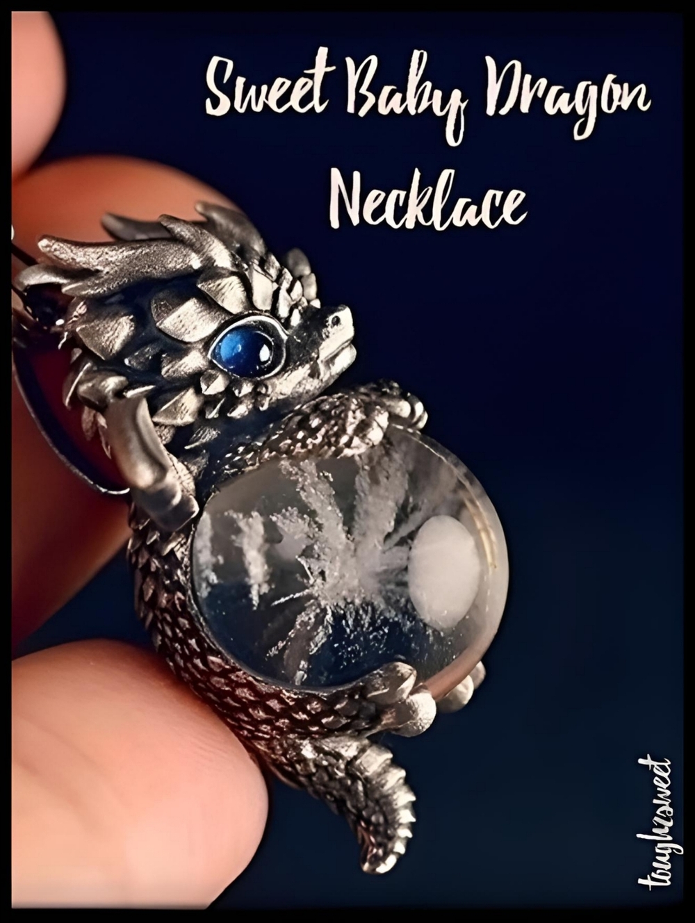 🆕️LAST ONE!🌹ADORABLE BABY DRAGON CLUTCHING PRECIOUS GEM NECKLACE GIFT BOXED
